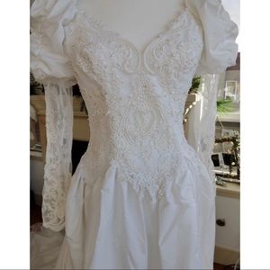 Vintage lace long wedding dress